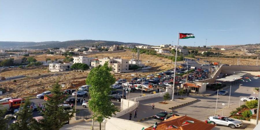 أكثر من 500 سيارة و80 دراجة نارية شاركت بمسيرة في جرش احتفالا بعيد الاستقلال