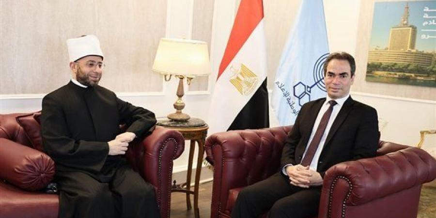 مصر.. وزير الأوقاف يبحث مع رئيس الهيئة الوطنية للإعلام أوجه التعاون المشترك