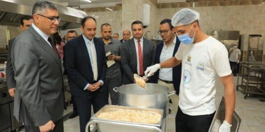 محافظ الجيزة يزور مركز إمبابة لعلاج وتأهيل مرضى الإدمان