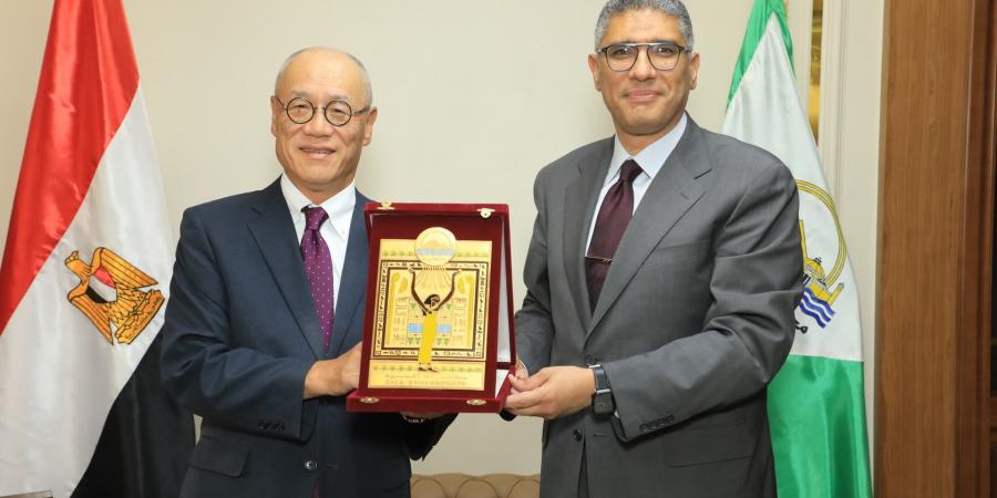 محافظ الجيزة يبحث مع سفير اليابان أوجه التعاون الثنائي