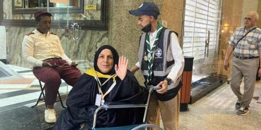 كشافة تعليم المدينة المنورة تباشر تقديم خدماتها لحجاج بيت الله الحرام
