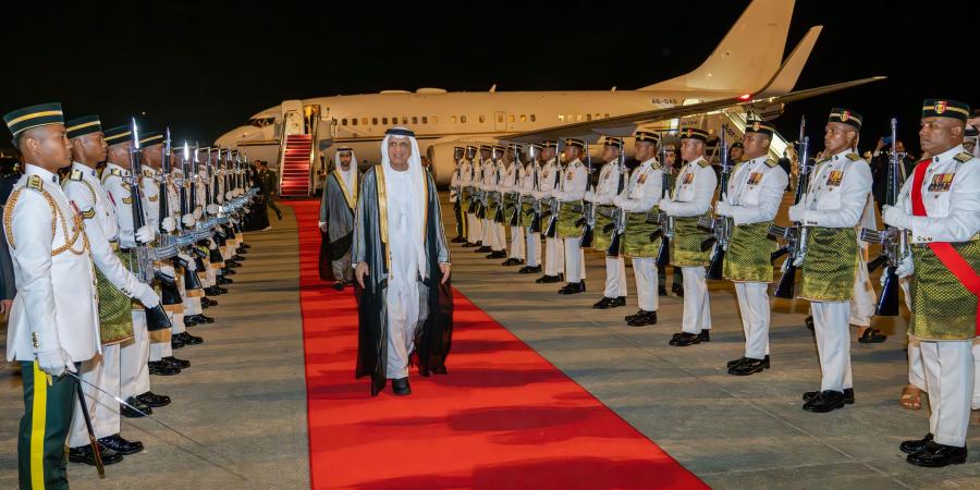 نيابة عن رئيس الدولة.. سعود بن صقر يصل ماليزيا للمشاركة في قمتي "الخليج -الآسيان" و"الخليج - الآسيان - الصين"