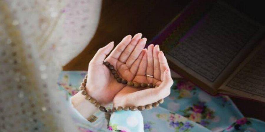ما حكم الدعاء على من ظلمك في يوم عرفة؟ عضو الأزهر للفتوى تجيب
