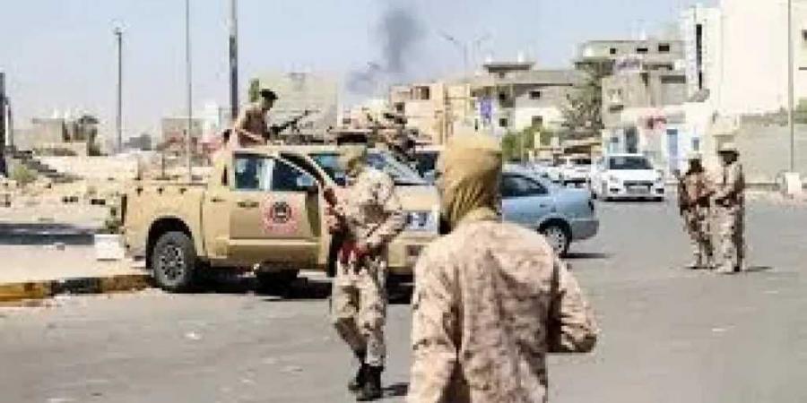 اشتباكات مسلحة في سوق لودر تُصيب شخصين.. ومطالبات بتدخل أمني عاجل