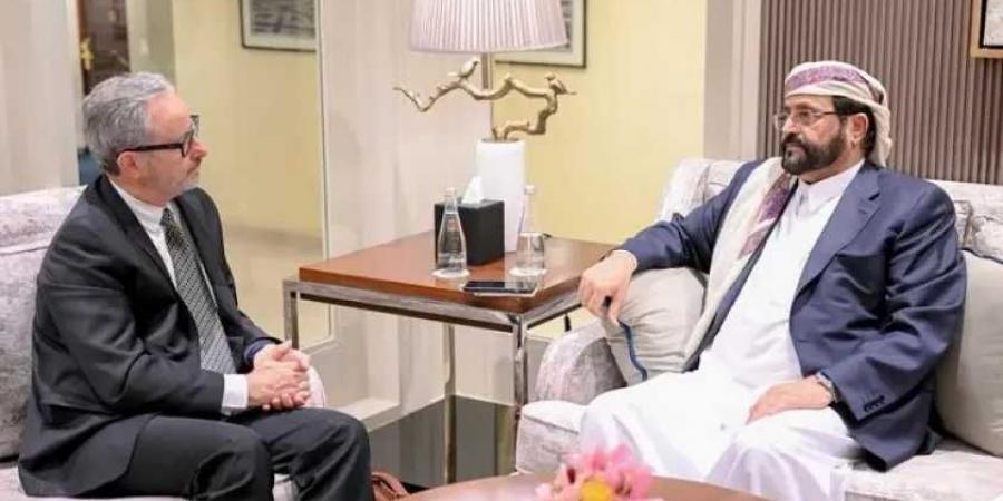 العرادة يدعو لتحرك حاسم أمام التصعيد الحوثي