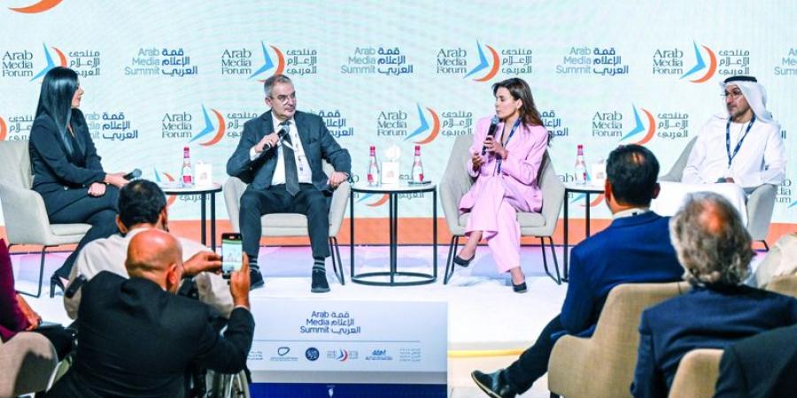 رؤساء تنفيذيون: مستقبل الإعلام مرهون بمواكبة التحول الرقمي