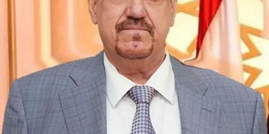 البركاني يوجه رسالة لرئيس الوزراء: أوضاع خدمية متدهورة ومعاناة إنسانية تتفاقم في عدد من المحافظات