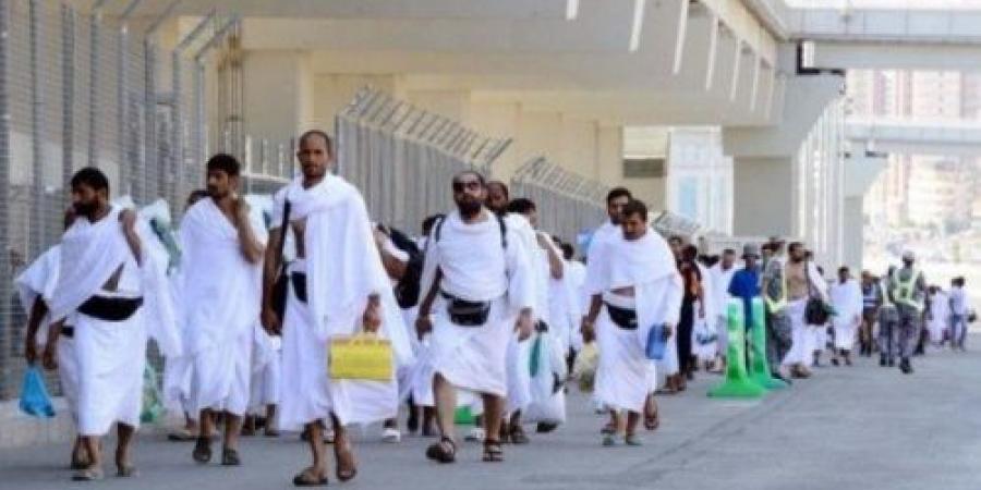 جيش الاحتلال يعتدى على حجاج فلسطينيين قبل مغادرتهم إلى بلاد الحرمين