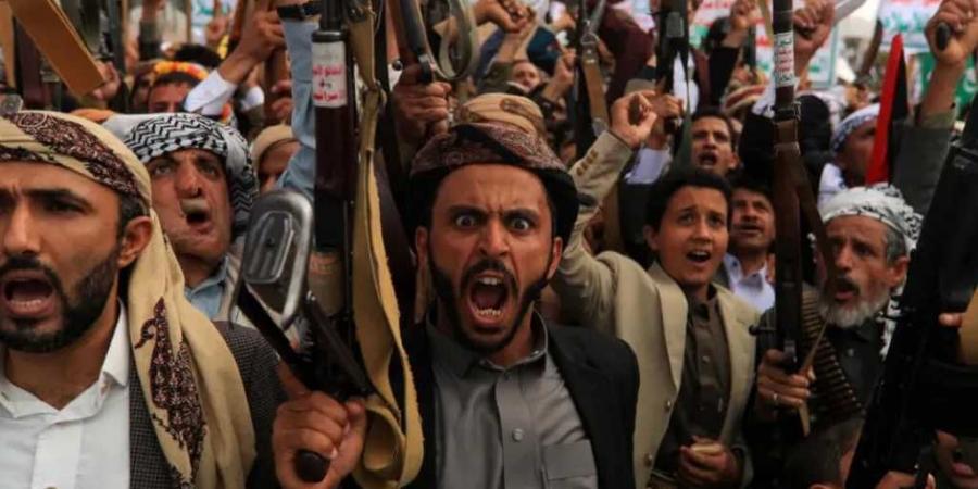 في ظل تصاعد الأزمة الإنسانية في اليمن... افتتاح محلات فاخرة بصنعاء يثير غضب المواطنين