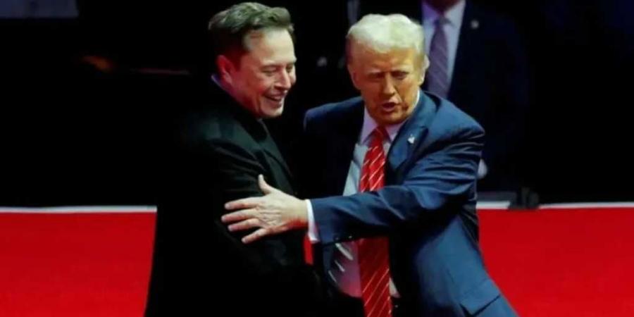 Trump Presents Elon Musk with the White House Key in Symbolic Gesture