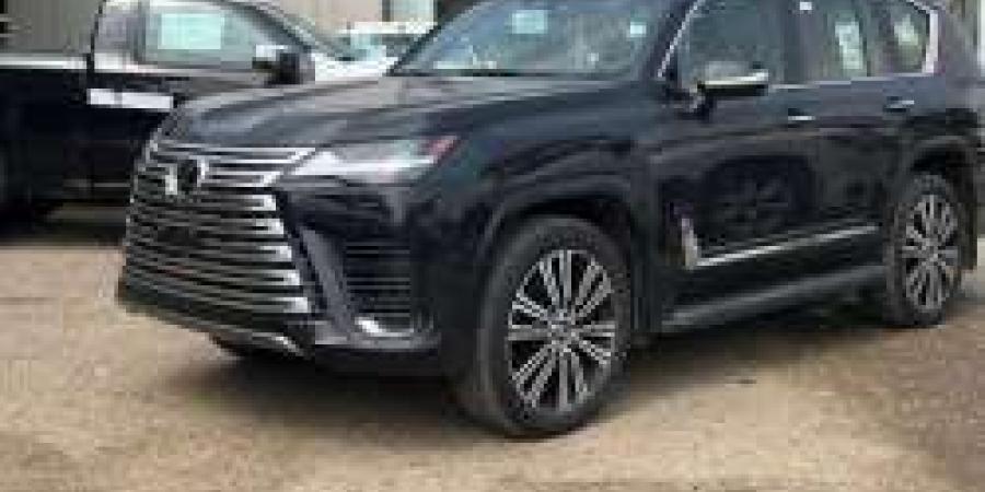 بالفيديو.. شاهد كل ما تريد معرفتة عن مواصفات سيارة لكزس LX600 BB موديل 2025 وسعرها في المملكة