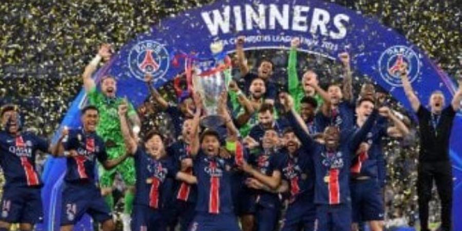 مراسم تتويج باريس سان جيرمان بلقب دورى أبطال أوروبا 2025.. فيديو