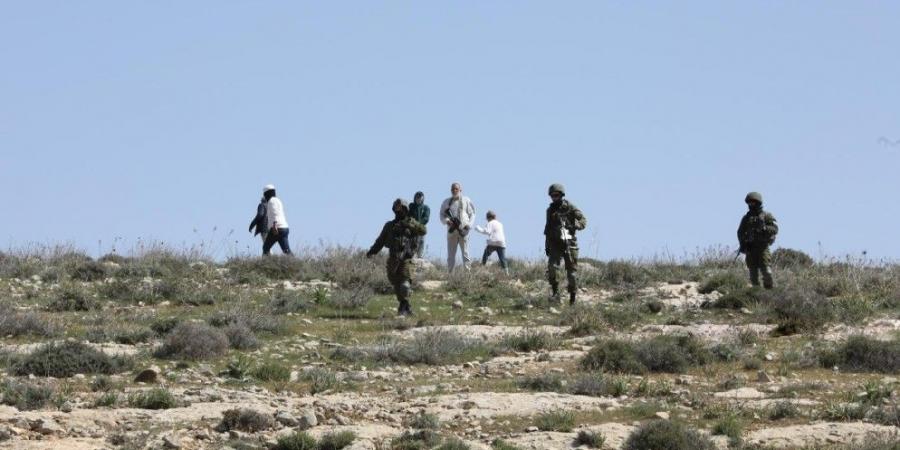 مستوطنون يعتدون على فلسطينيين في الأغوار الشمالية