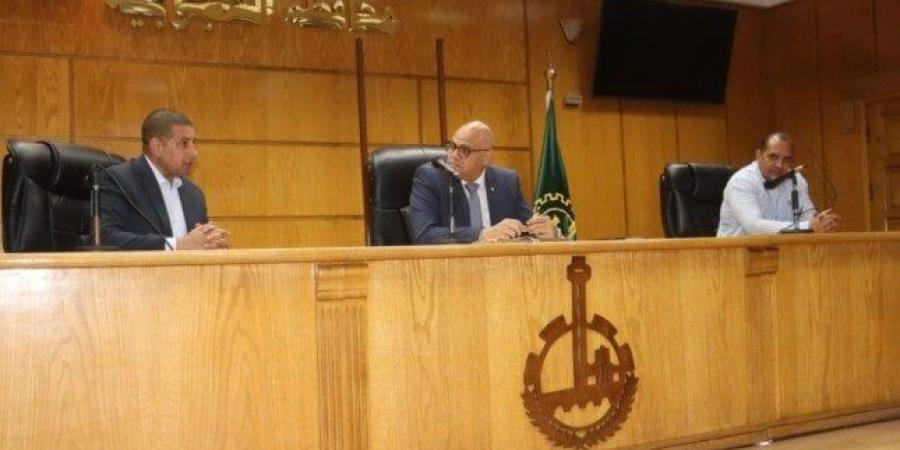 محافظ القليوبية: التصدي بكل حزم لكافة التعديات خلال أجازة عيد الأضحى