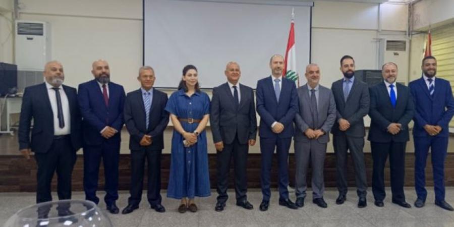 محافظ الجنوب أشرف على انتخاب رؤساء بلديات ونوابهم في قرى وبلدات قضاء صيدا: 23 بالتزكية 2 اقتراعا و5 بالإجماع