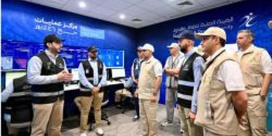 وزير الصحة يطّلع على استعدادات "الغذاء والدواء" في موسم الحج من مركز العمليات بمكة