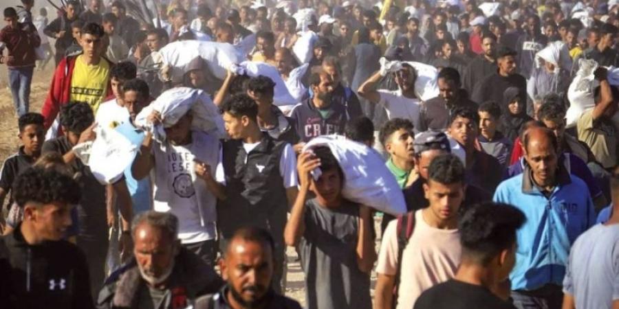 مذبحة للجائعين حول مركز مساعدات في قطاع غزة