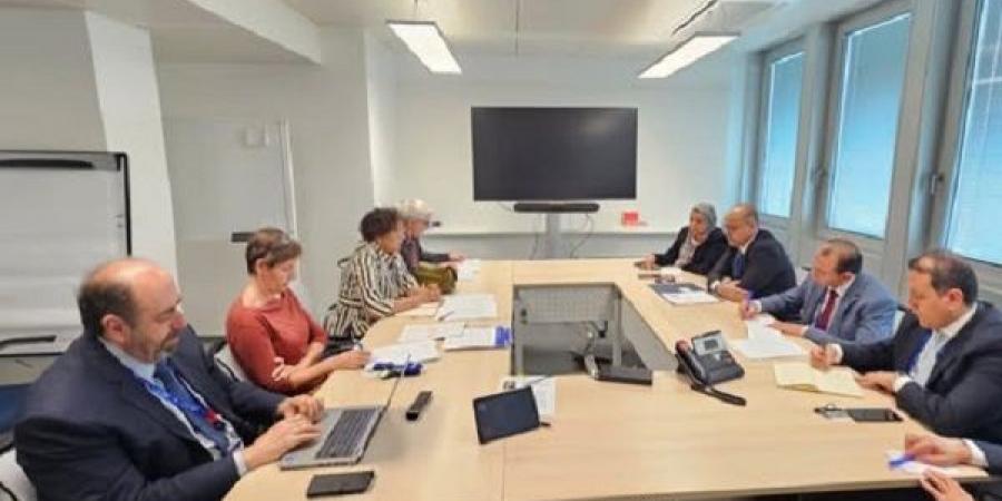 جبران:إصدار قانون عمل متوافق مع المعايير الدولية