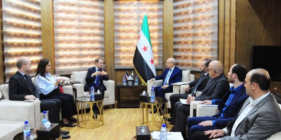 وزير النقل يبحث مع القائم بأعمال السفارة الفرنسية بدمشق آلية تفعيل علاقات التعاون المشترك