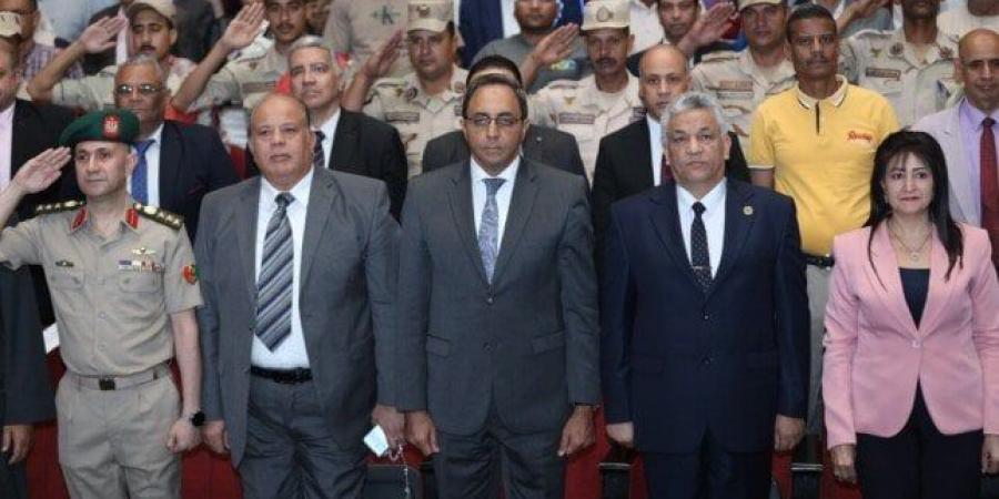 برعاية السيدة انتصار السيسي.. محافظ قنا يشهد ندوة توعوية ضمن مبادرة «معًا بالوعي نحميها»