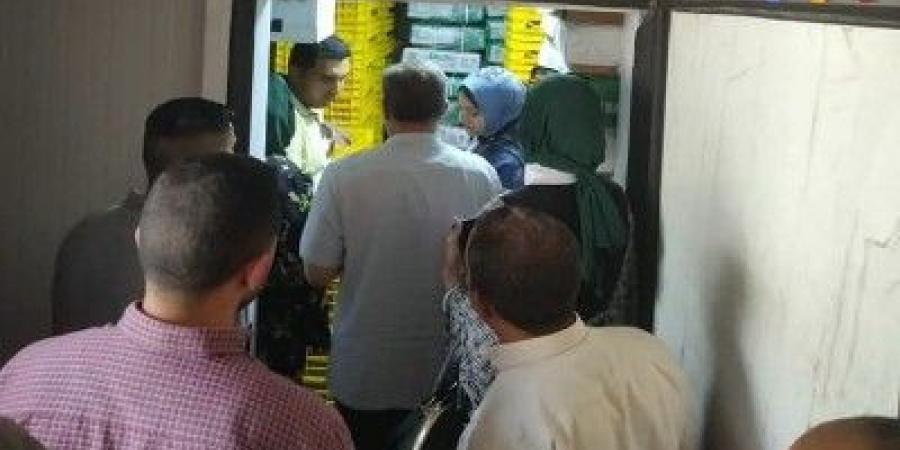 ضبط 10 طن دواجن مجمدة ومواد غذائية مجهولة المصدر بالقليوبية