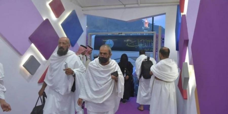 الداخلية تستضيف أسر الشهداء والمصابين لأداء مناسك الحج