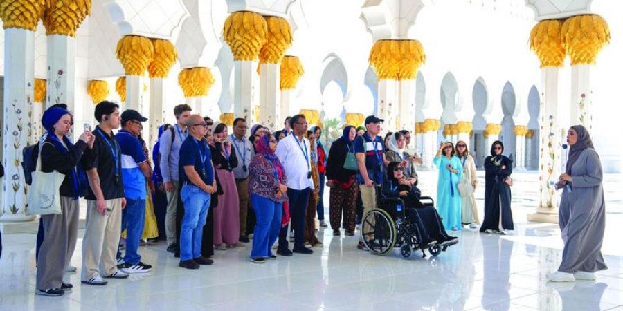 جامع الشيخ زايد الكبير في العيد.. «تكبيرات» وصلاة وجولات ثقافية