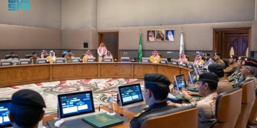 الأمير عبدالعزيز بن سعود يلتقي القيادات الأمنية والعسكرية للقطاعات المشاركة في مهمة حج هذا العام