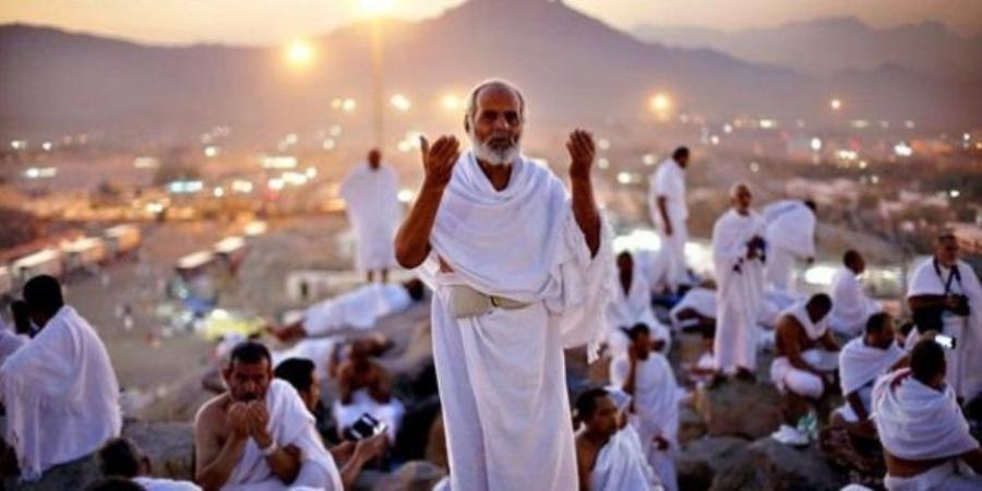 بث مباشر.. «لبيك اللهم لبيك»: الحجاج يؤدون الركن الأعظم بوقفة عرفات في مشهد سماوي مهيب