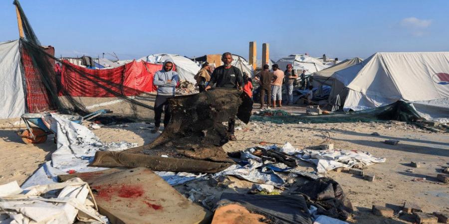 استشهاد 10 فلسطينيين على الأقل بغارات إسرائيلية على قطاع غزة