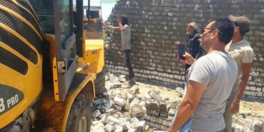 « الزراعة»: إزالة 17 حالة تعدي على الأراضي ببعض المحافظات