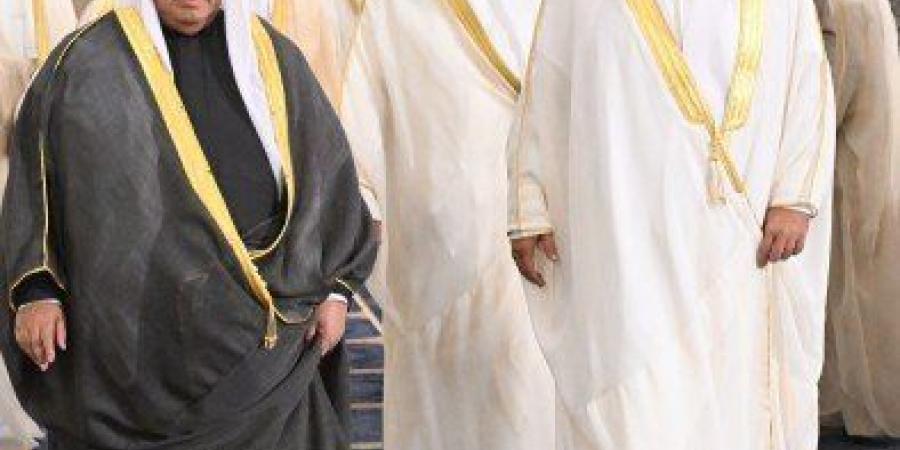 ولي عهد الكويت يؤدي صلاة عيد الأضحى المبارك في مسجد الدولة الكبير