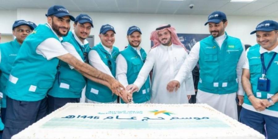 مساعد وزير الموارد البشرية يلتقي نائب وزير الحج والعمرة ويواصل جولاته الميدانية بالمشاعر