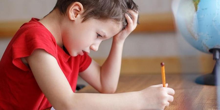 أضرار الضغط الدراسي على طفلك وصحته النفسية