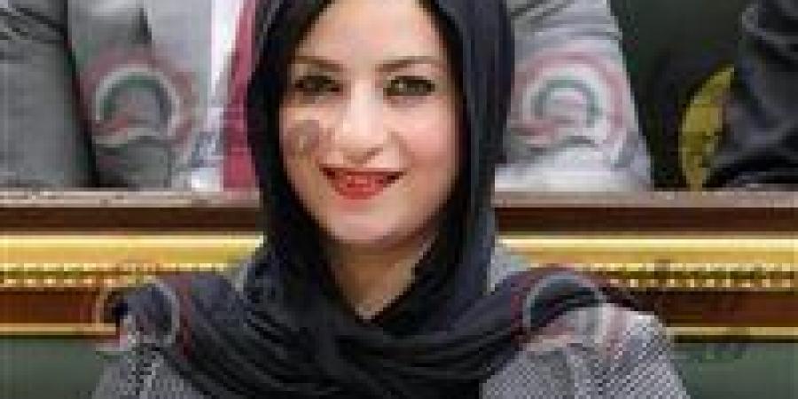النائبة آيات الحداد تقترح إنشاء منظومة ذكية لتشغيل الحارة الترددية على الدائري.. وغرامات تصل إلى 20 ألف جنيه وحجز المركبة للمخالفين