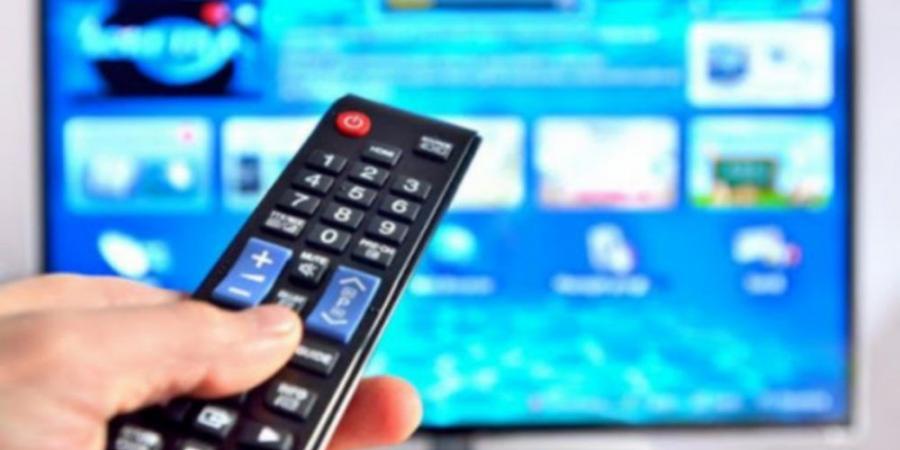 كرة القدم العالمية : على أي قنوات تُبث مباريات اليوم السبت ؟