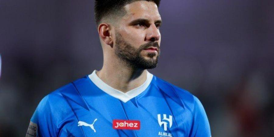 ميتروفيتش يحسم الجدل ويحدد مستقبله مع الهلال السعودي
