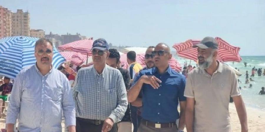 لضمان انتظام العمل بالشواطئ.. جولة تفقدية لرئيس مصايف الإسكندرية في رابع أيام عيد الأضحى