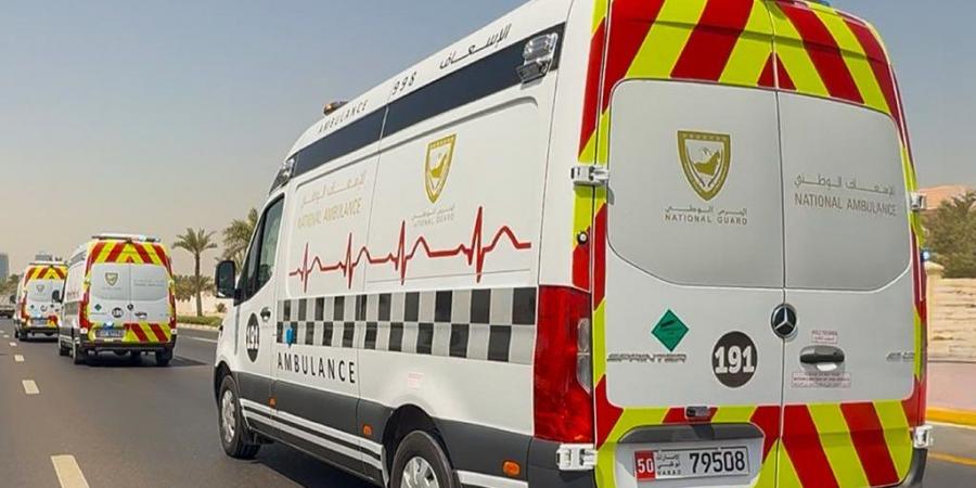 الإسعاف الوطني يتعامل مع حادث تصادم بين حافلتين مدرسيتين في الشارقة