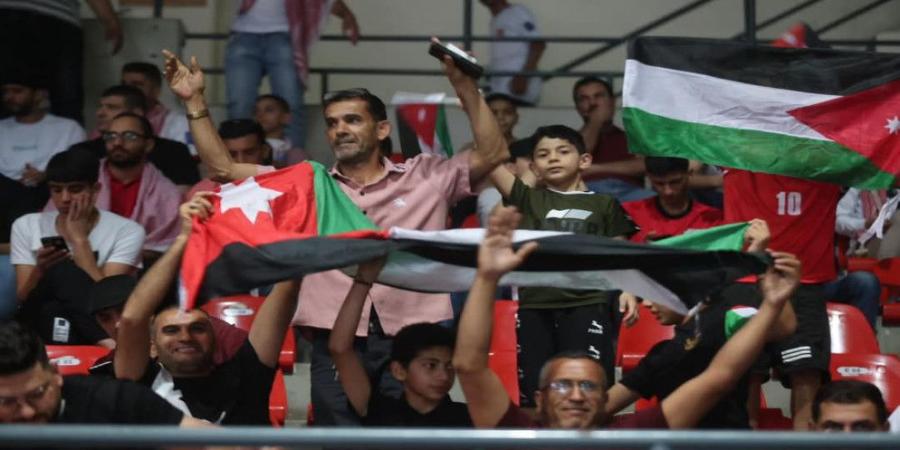 13 موقعا لشاشات عرض تبث مباراة المنتخب الوطني مع العراق