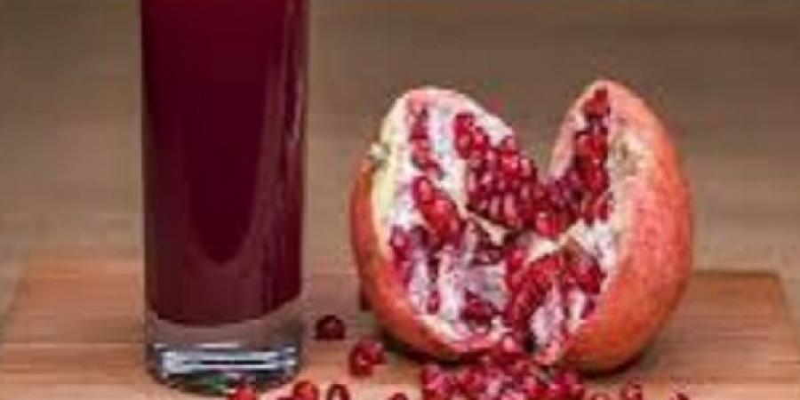 فوائد شرب كوب من عصير الرمان يوميًا