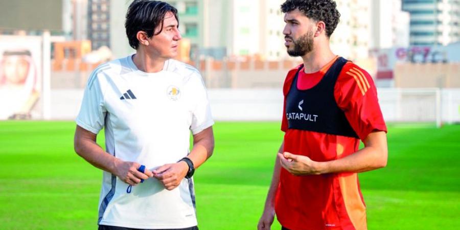 محمد حسين: تمديد عقد غوران ضمن سياسة نادي عجمان لتوفير الاستقرار الفني
