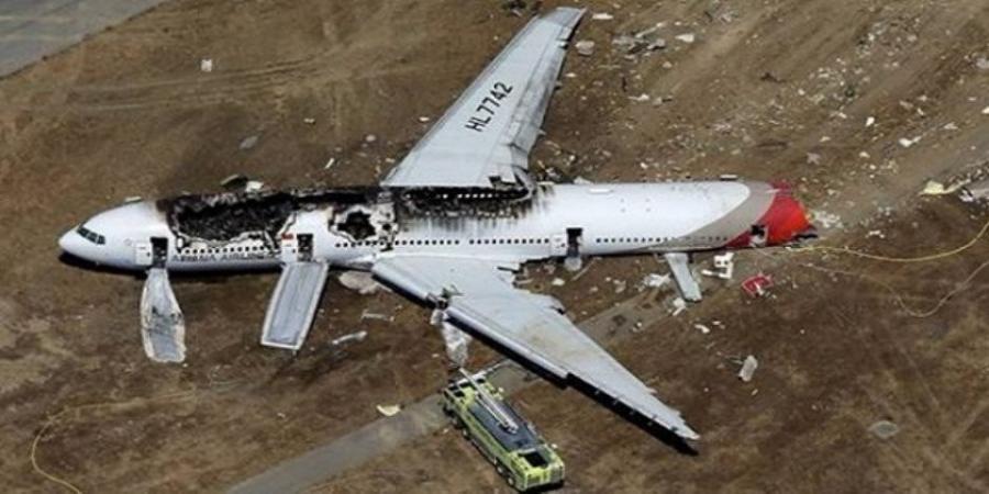 وسائل إعلام هندية عن الشرطة: مقتل جميع ركاب الطائرة الهندية البالغ عددهم 242 شخصا