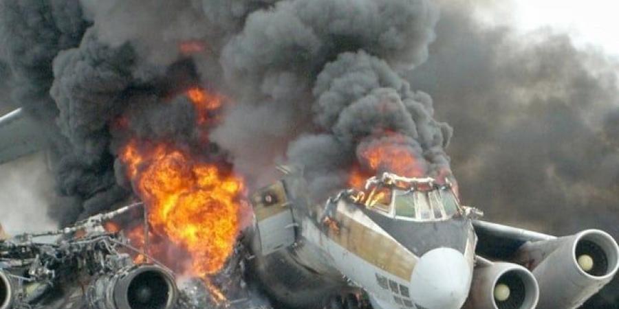 على متنها 242 شخصا.. تحطم طائرة ركاب هندية فور إقلاعها من مطار أحمد آباد