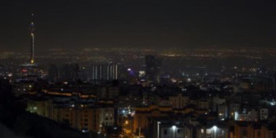 إعلام عبرى: عشرات المبانى والمركبات فى تل أبيب تعرضت للإصابة بصواريخ إيران