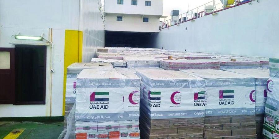 وصول سفينة مساعدات إماراتية جديدة لسكان غزة تحمل 2100 طن مواد إغاثية   