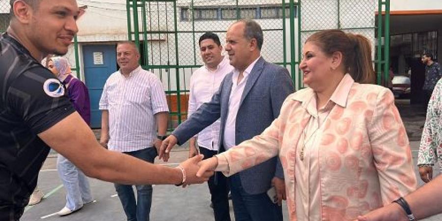 صفاءتؤازرمنتخب الأسكندرية المشارك فى نهائى دوري مراكز الشباب لليد