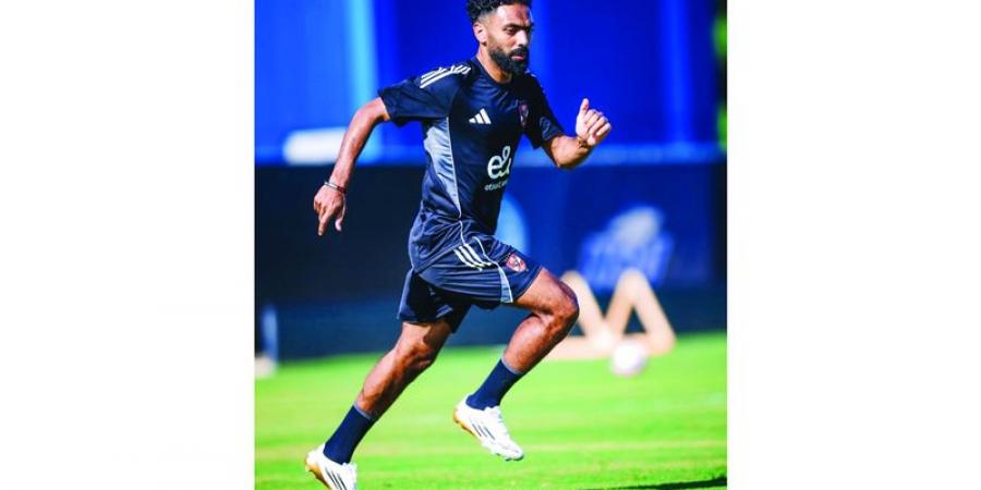 حسين الشحات.. نجم عربي يهدد عرش بنزيما