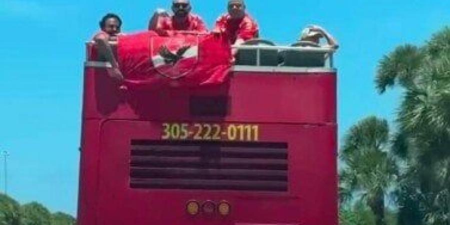 توافد جماهير الأهلي على ملعب «هارد روك» قبل افتتاح مونديال الأندية