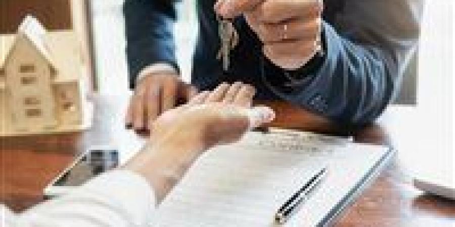 خطوات تسجيل شقتك في الشهر العقاري ورقيًَا وإلكترونيًا والمستندات المطلوبة